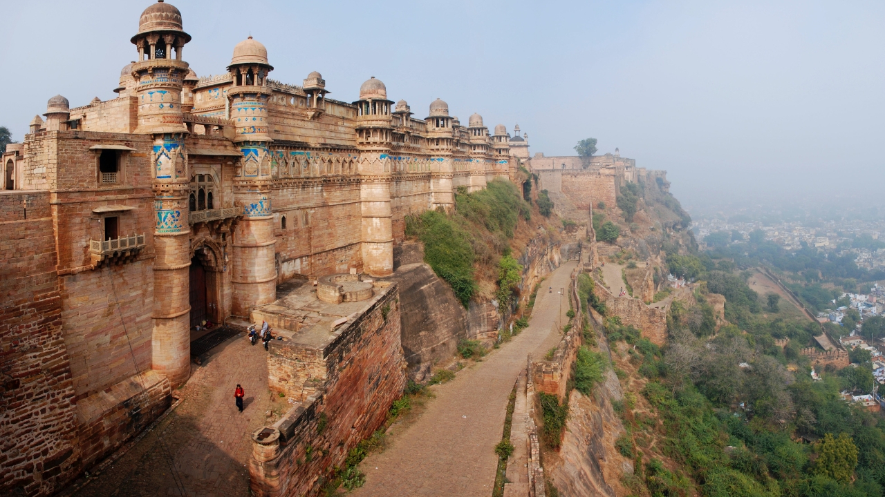 Udaipur: Full-Day Kumbhalgarh & Jain Temple Private Tour