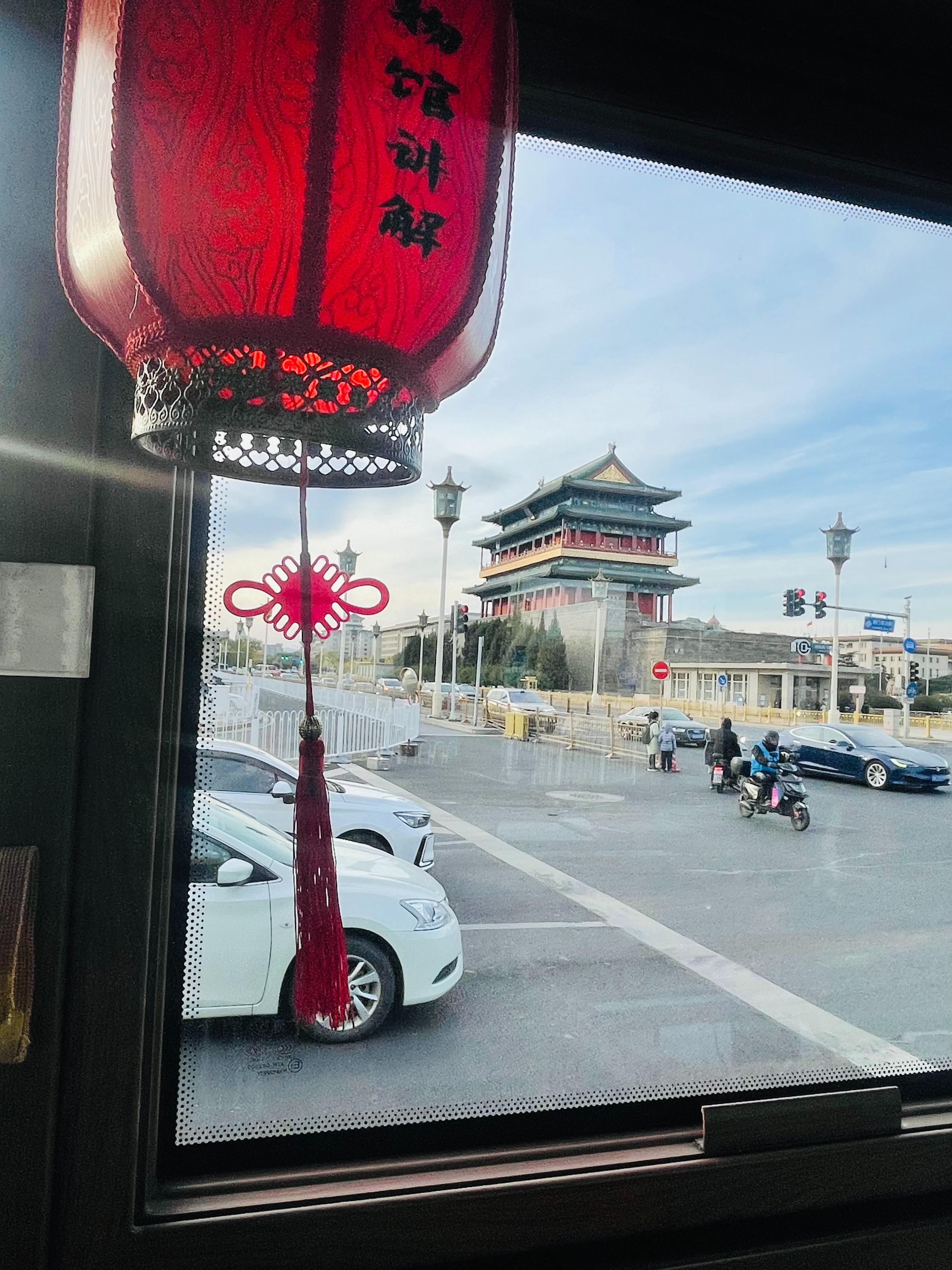 Sightseeing bus