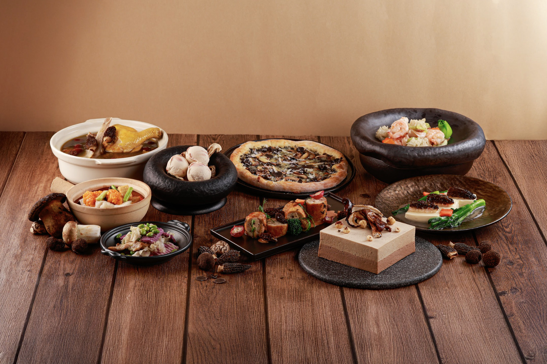 酒店自助餐 美食 派對聚會 公司活動 學校及教會 船河 會所 教堂 婚宴 親子 家庭 生日會 慶祝