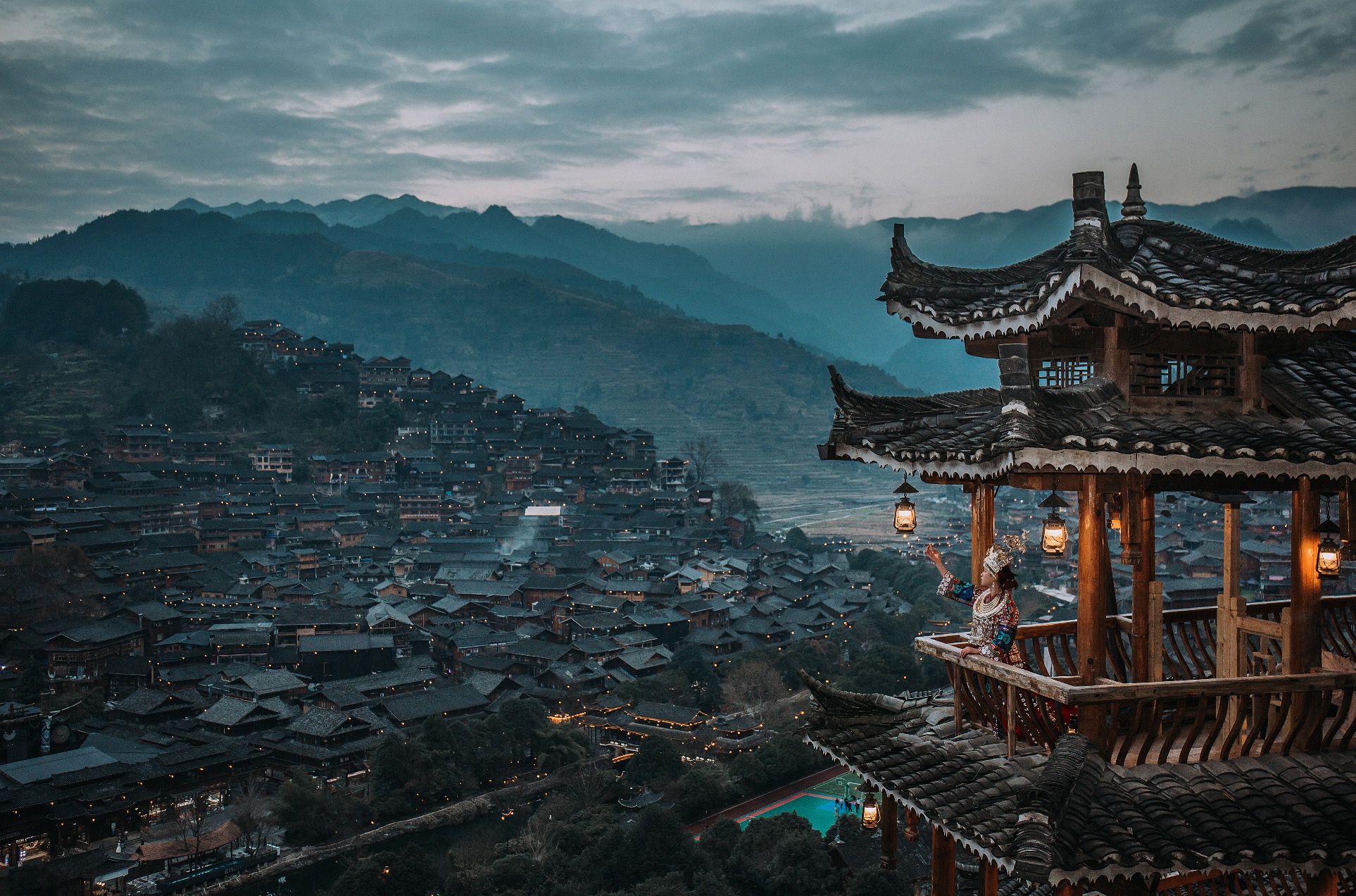 Essence of Guizhou 6-Day Tour (Guaranteed Departure for 1 Person + 24-Hour Airport/Train Station Pickup + Huangguoshu Waterfall + Xiaoqikong Scenic Area + Xijiang Qianhu Miao Village + Jiulong Cave + Mount Fanjing + Zhenyuan Ancient Town + Qingyan Ancient