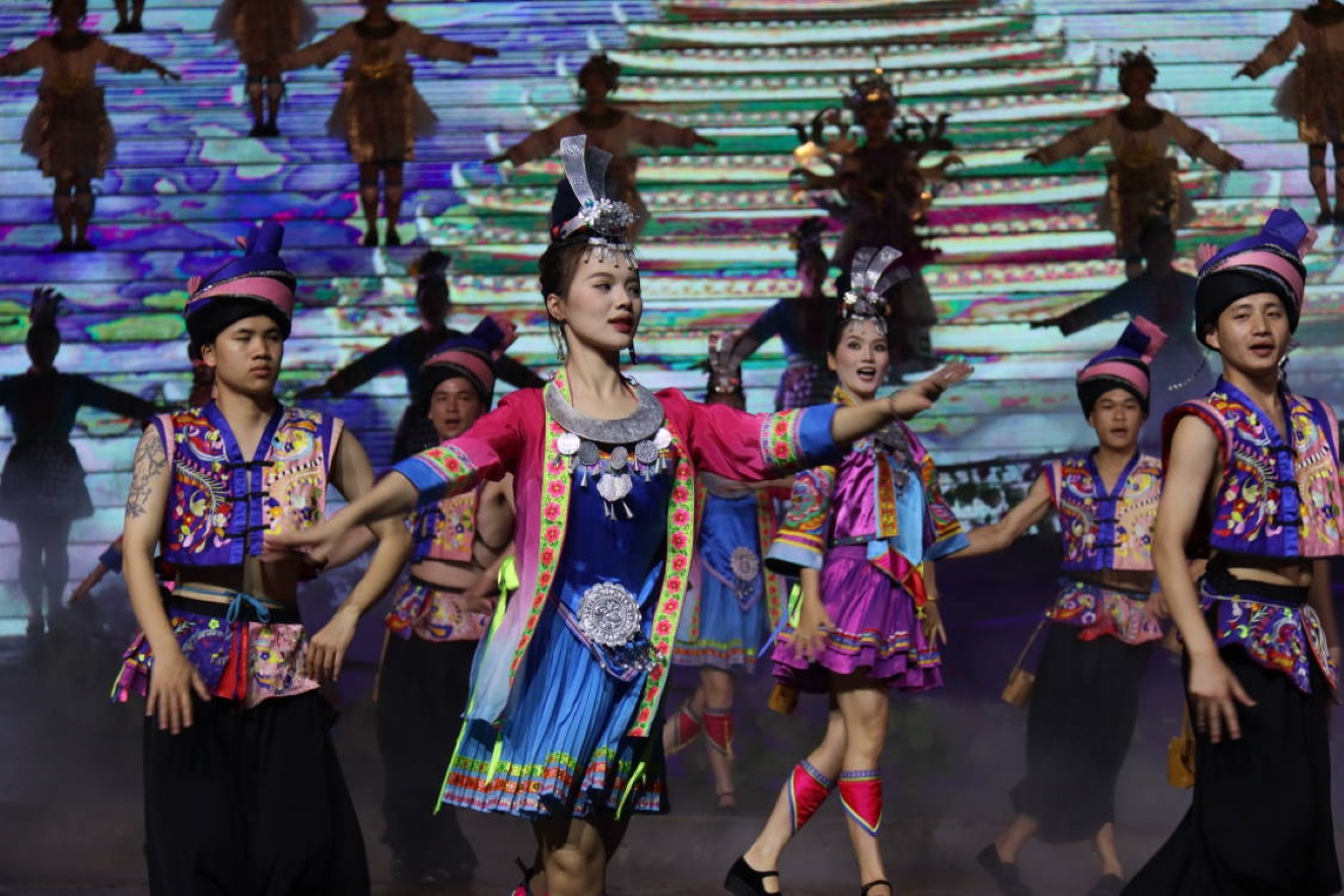 彷彿他們就是從侗鄉的傳說故事中走來的人物一般，用自己的表演牢牢抓住了每一位觀眾的心，讓大家沉浸其中，久久不能忘懷