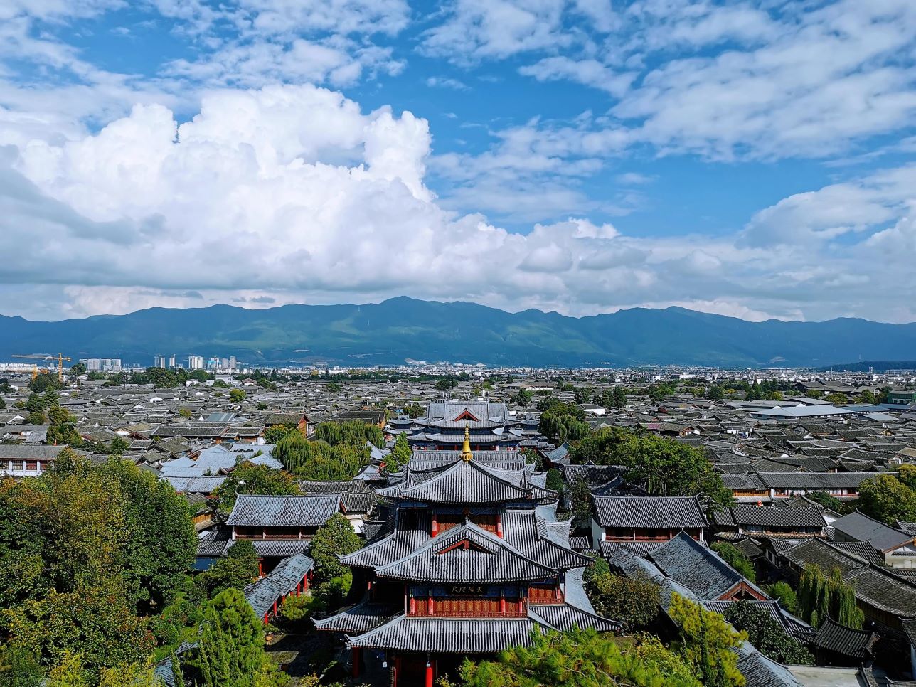 雲南昆明大理麗江六日拼團遊（中英雙語導遊+高端住宿+全程雲南特色餐+麗江古城+特色民族表演+玉龍雪山+甘海子+黑龍潭+昆明往返）