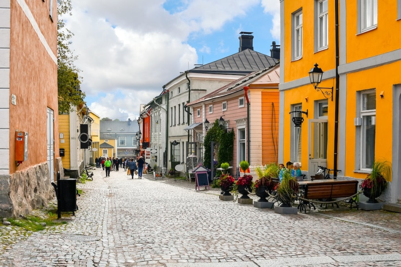 Ultimate Helsinki & Porvoo Tour– Private Car & Local Stories