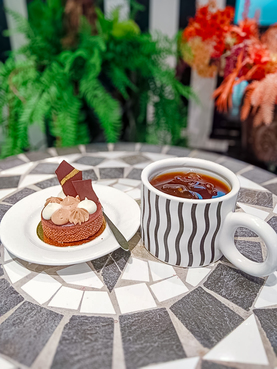 Cinnamon Roll Afternoon Tea Set