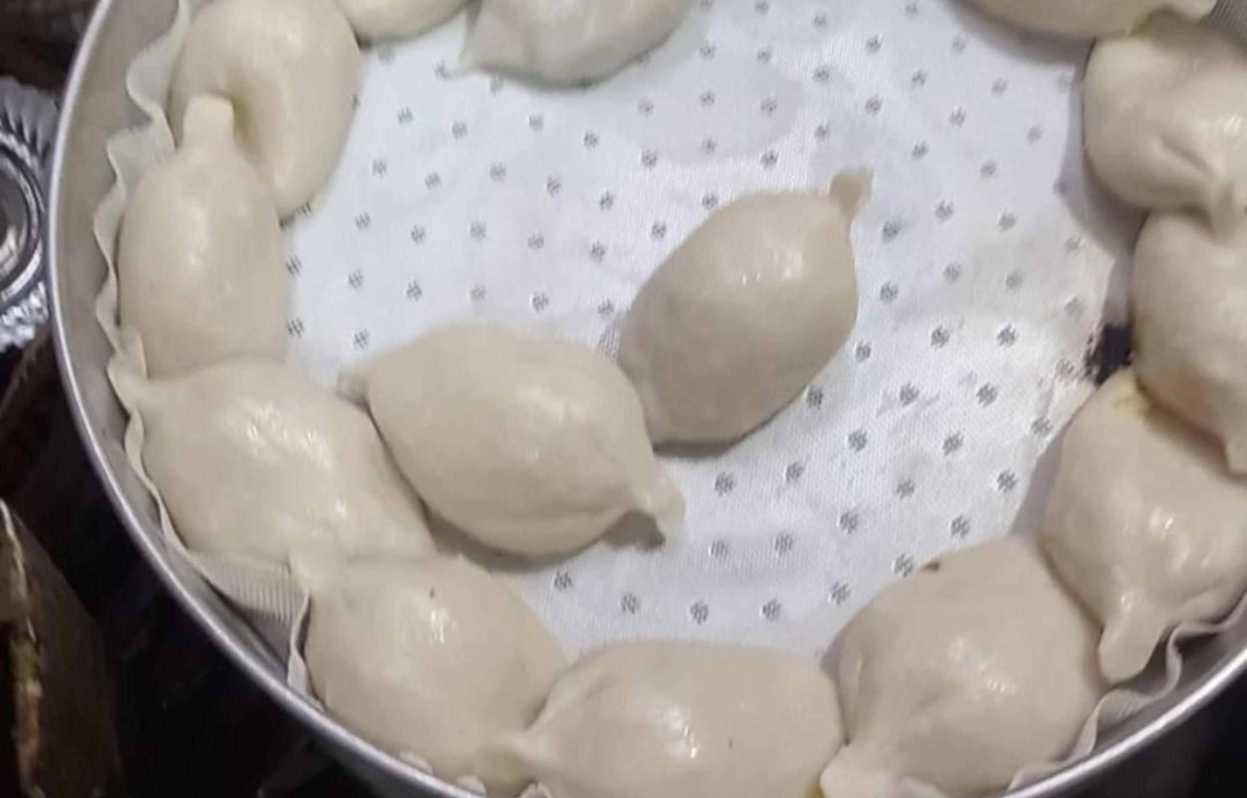 約馬里 (一種甜餃子點心) 約馬里 (一種甜餃子點心)