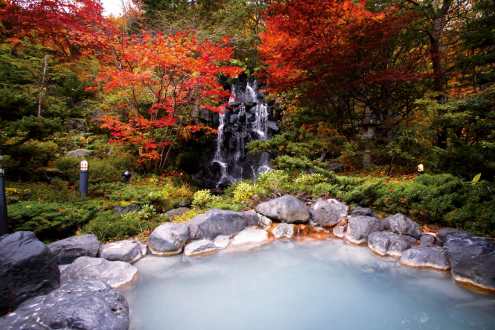 Relax at Wild Outdoor Onsen(Tsubame onsen)