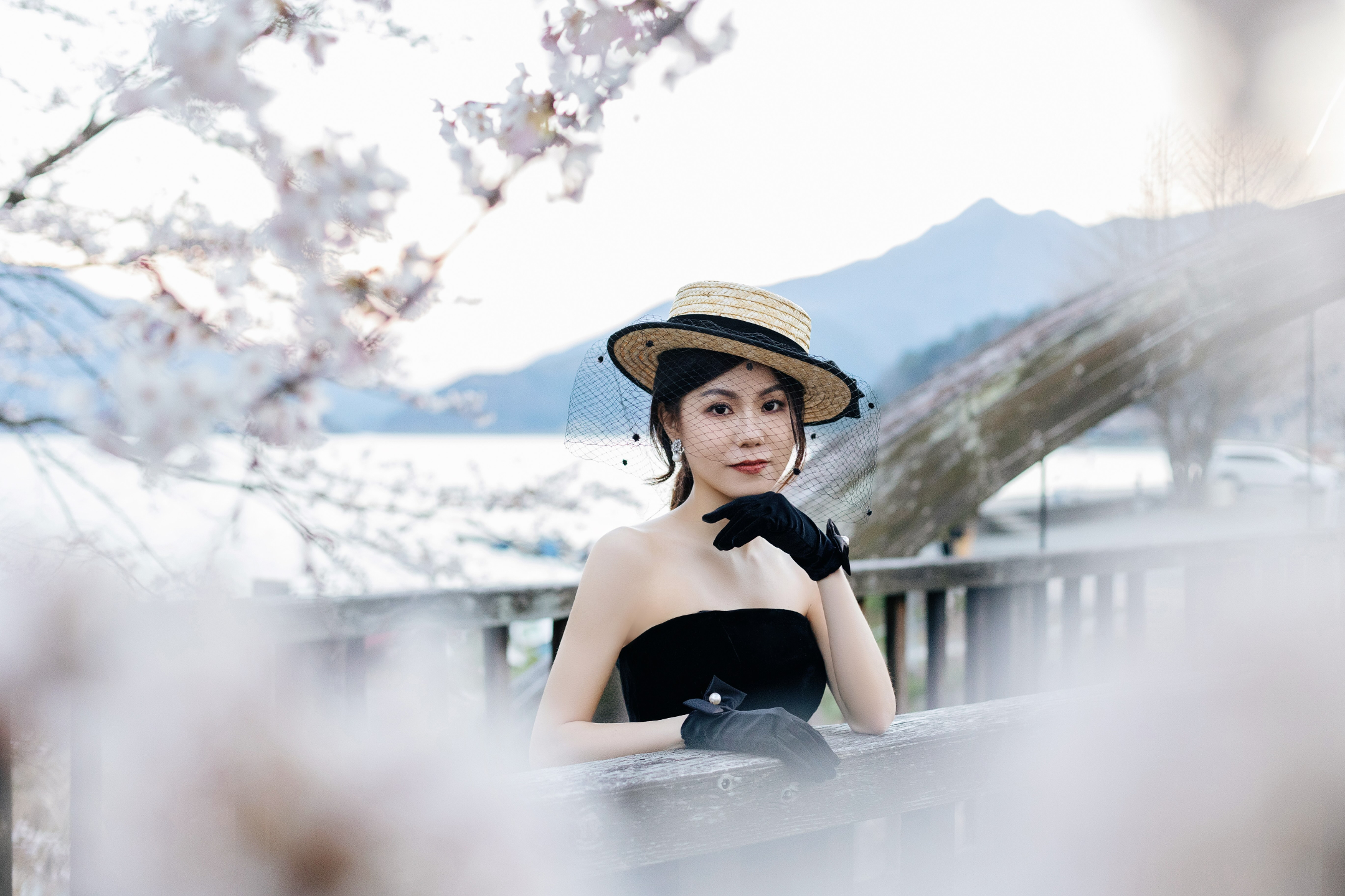波浪橋（Naminami Bridge） - 質樸迷人的木拱橋，可欣賞富士山美景，是情侶拍攝浪漫照片的理想之地