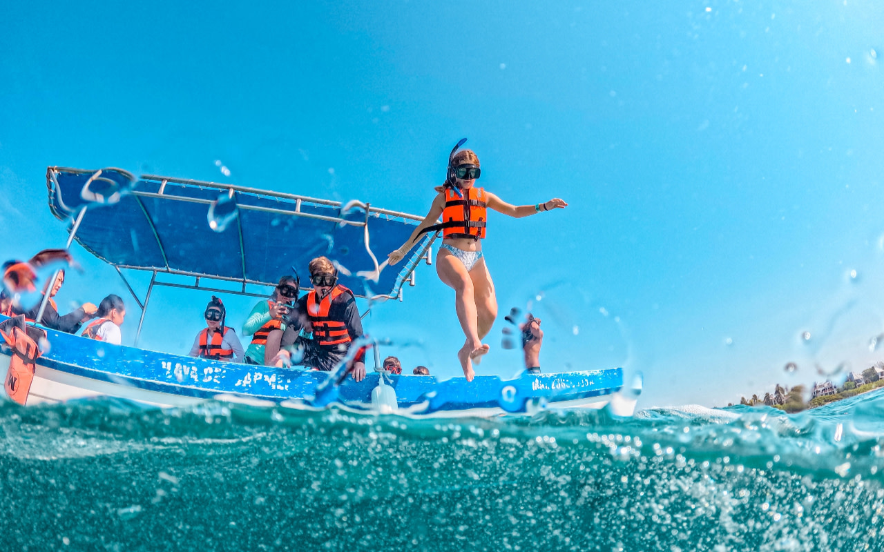 Cancun full-day snorkeling and cenote exploring tour