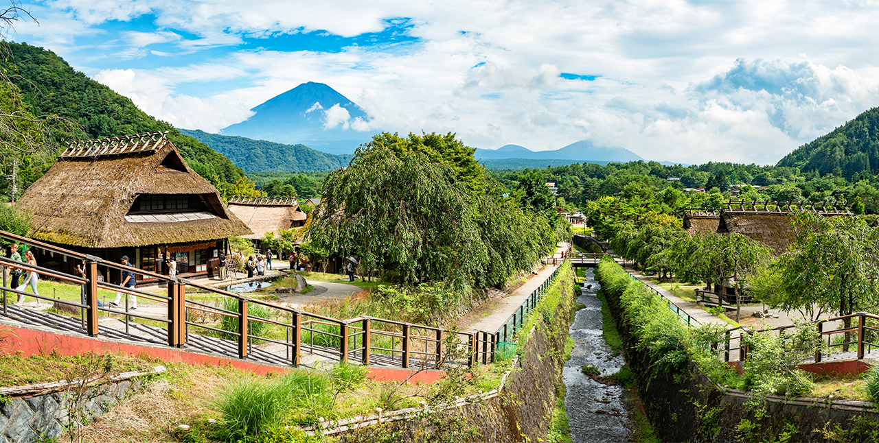 富士山探索之旅-新倉山淺間公園·天梯小鎮·忍野八海·河口湖大石公園·西湖療愈里根場一日遊