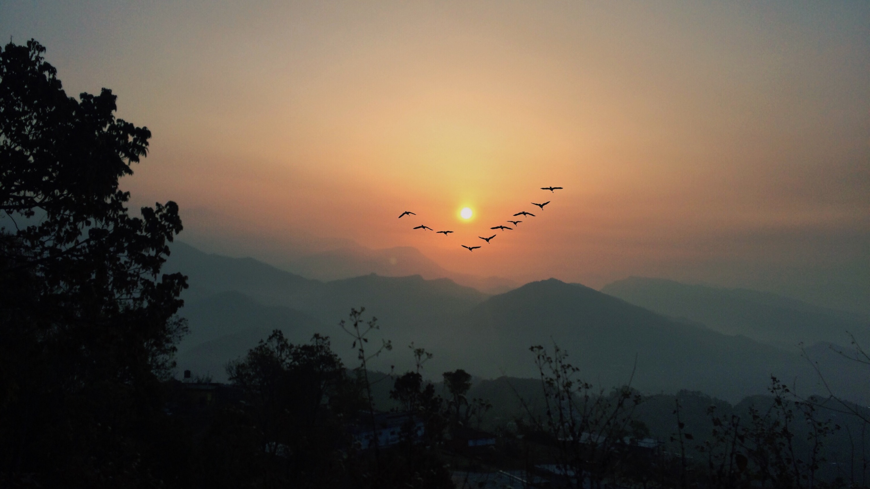 Pokhara: Sarangkot Sunrise & Downhill Hike To Fewa Lake