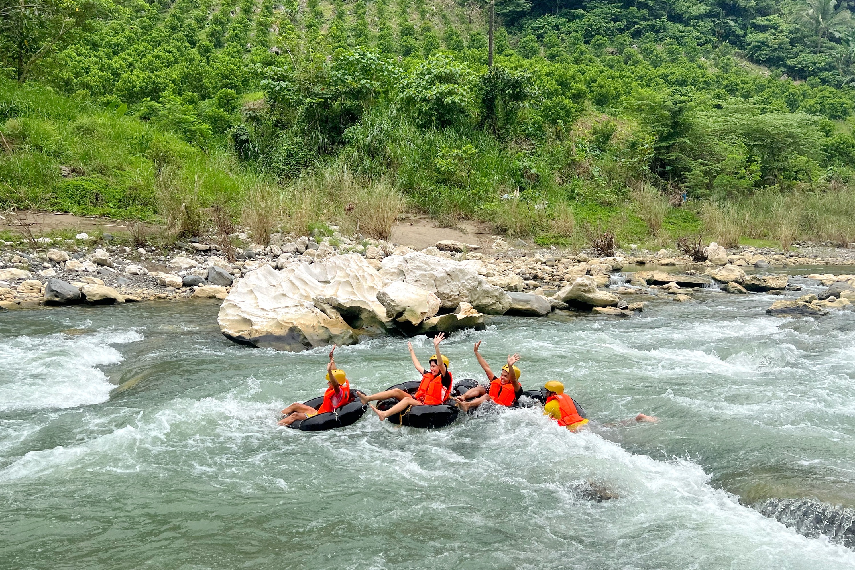 Fun River Tubing and Tinipak River Tour in Rizal
