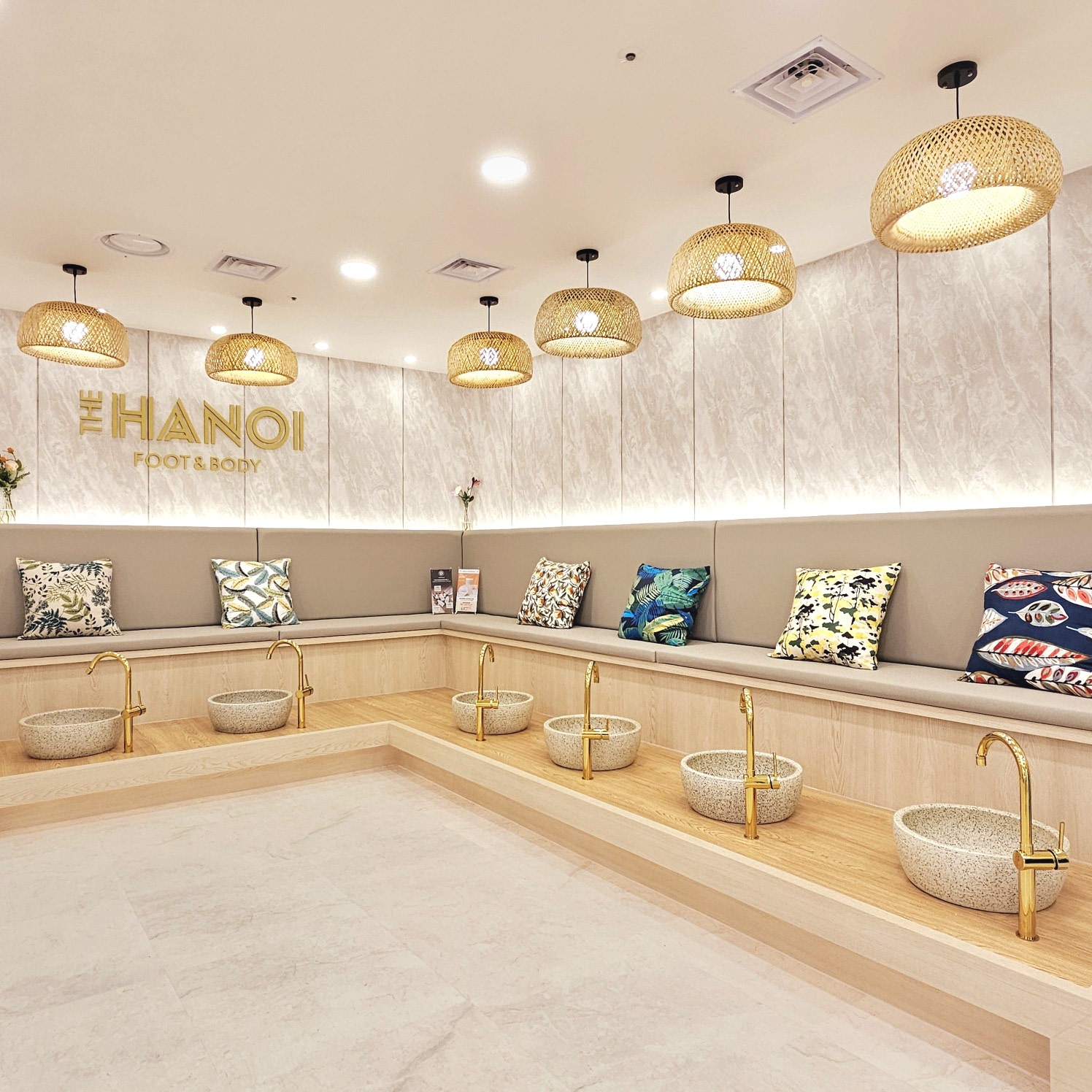 Hanoi Oyoq va Tana - Gangnam Apgujeong Massaj