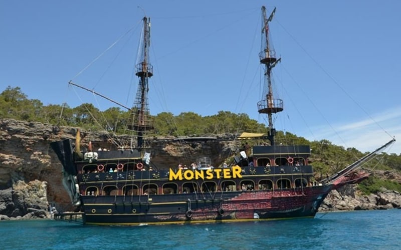 Monster Pirate Boat Tour with BBQ Lunch, & Transfer from Kemer