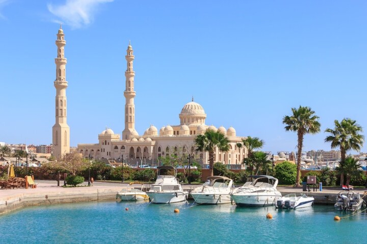 Hurghada City Tour and Handicrafts Shop With transfer - Hurghada
