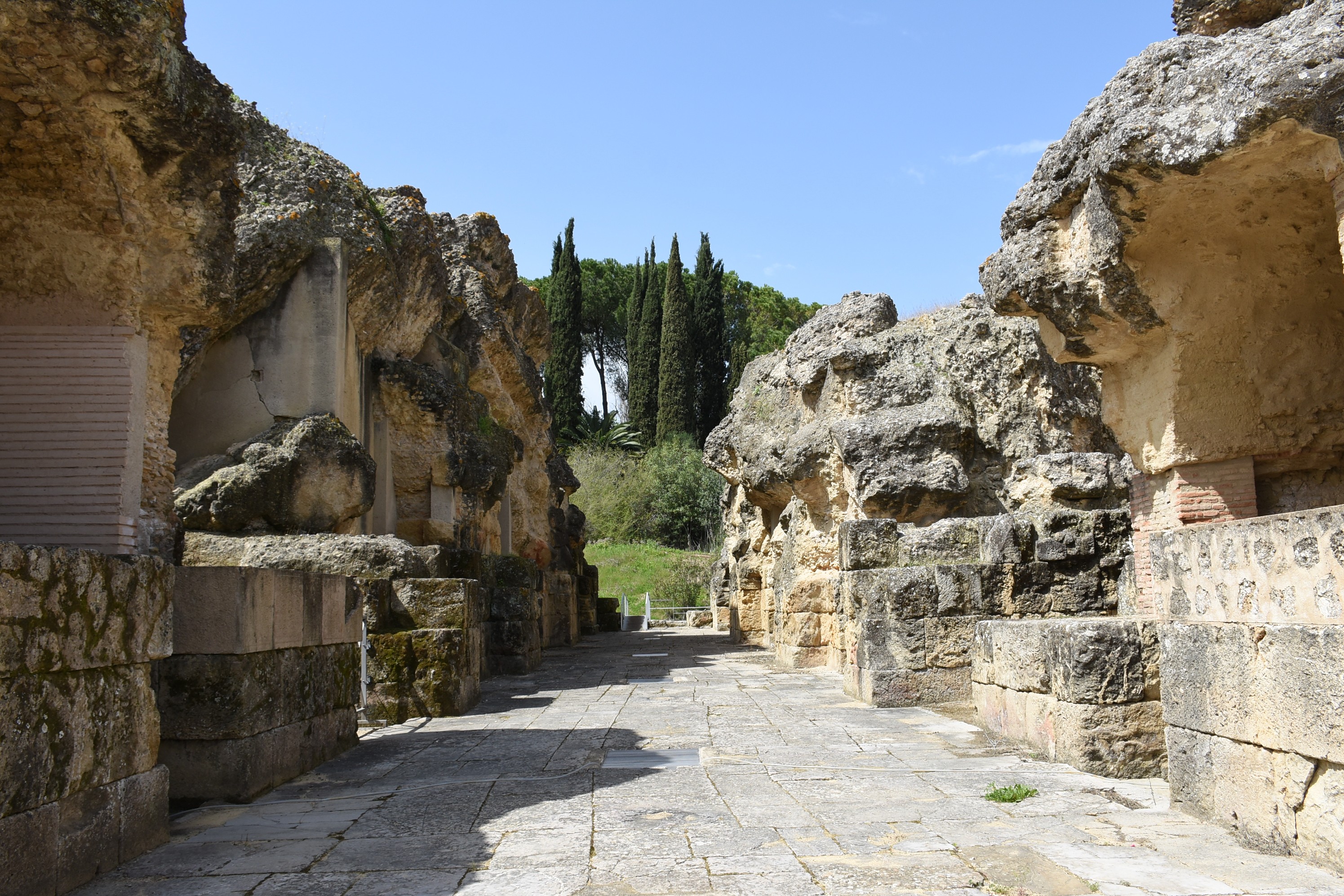 イタリカ 古代都市ツアー（セビリア発）