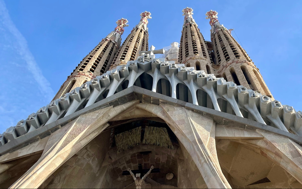 Sagrada Familia Entry Ticket with Tower Access