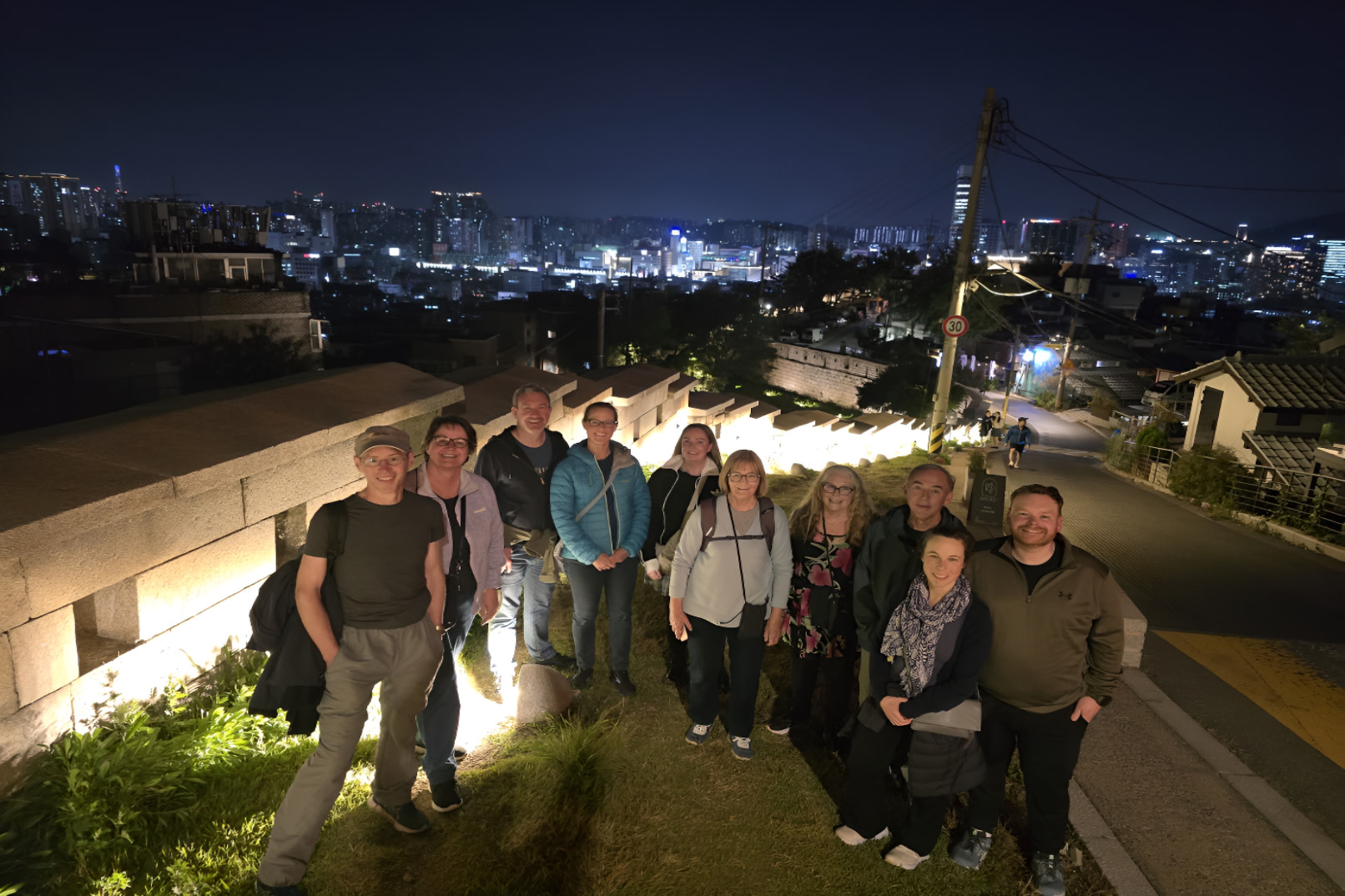 [Сеул] Закат и ночной вид на городской стене Наксан (Охотник на демонов)