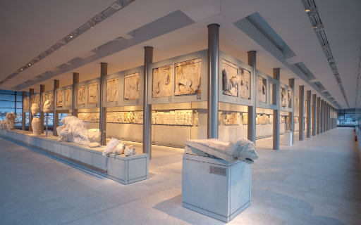 參觀令人驚嘆的帕德嫩藝廊，其設計旨在重現原始神廟的佈局。