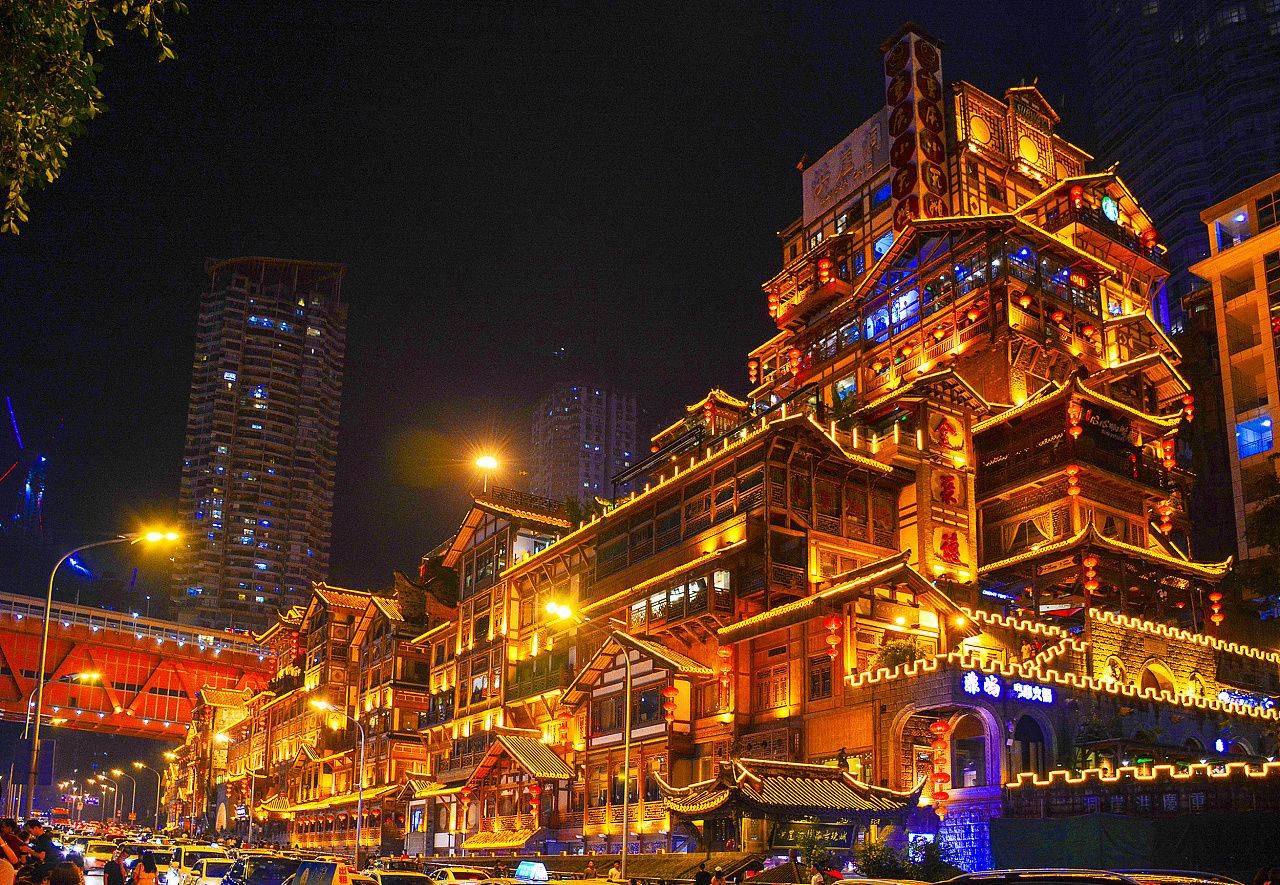 私享重慶山城夜色！三大套餐任選,私家導遊領隊打卡解放碑/洪崖洞/千廝門大橋/索道飛渡長江從南濱路到長江遊輪火鍋盛宴，你的山城夜遊由你定義