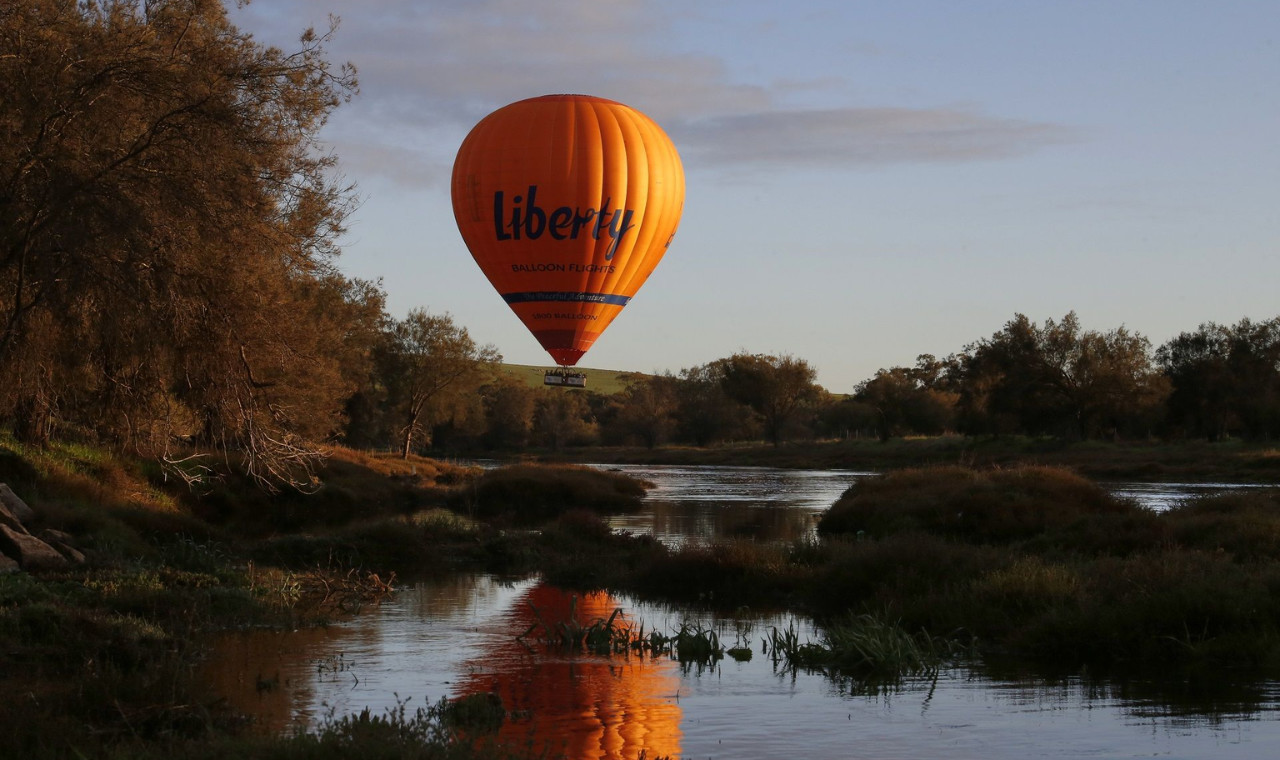 Avon Valley Hot Air Balloon Flight in Perth includes breakfast