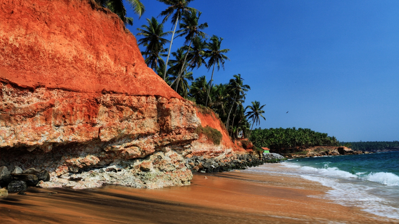 Kovalam: 3-Day Beach Tour with Lighthouse Beach Visit