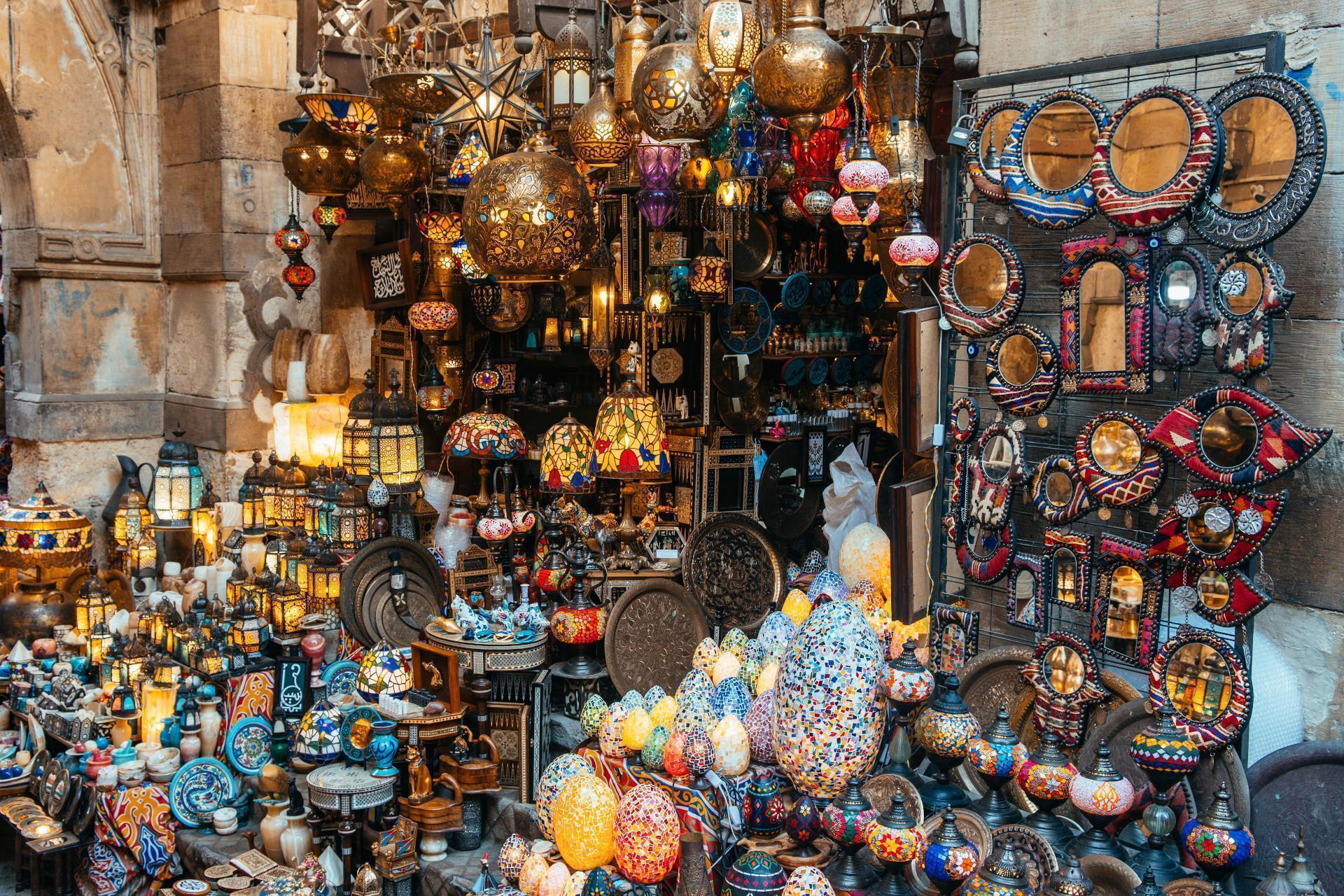 Tour to the Giza Pyramids, Grand Egyptian Museum & Khan El Khalili