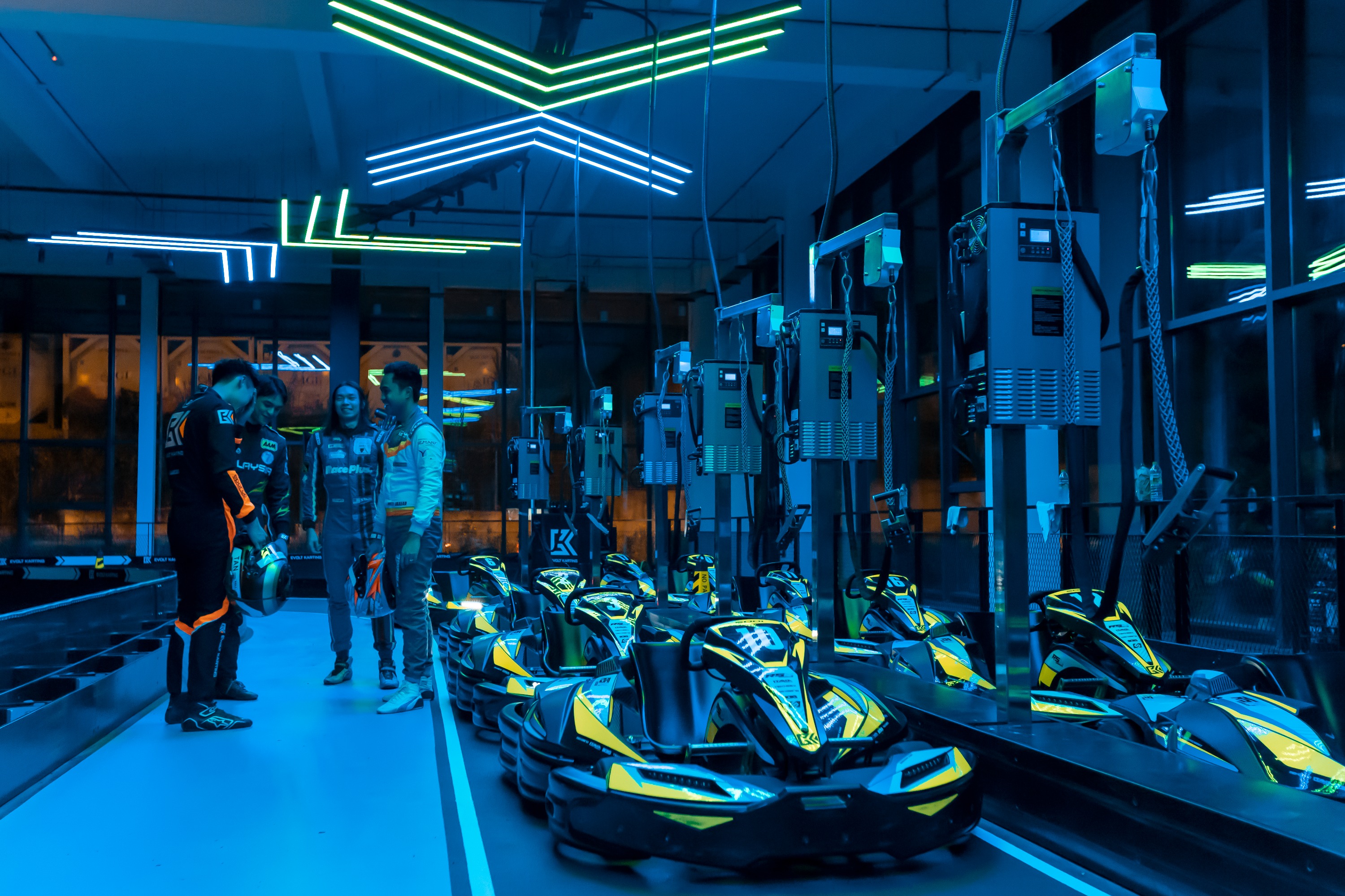 莎阿南Evolt Karting室內電動卡丁車體驗