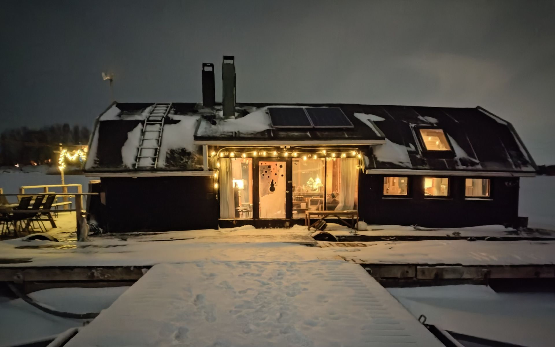 Традиционный опыт плавающей сауны в Хельсинки