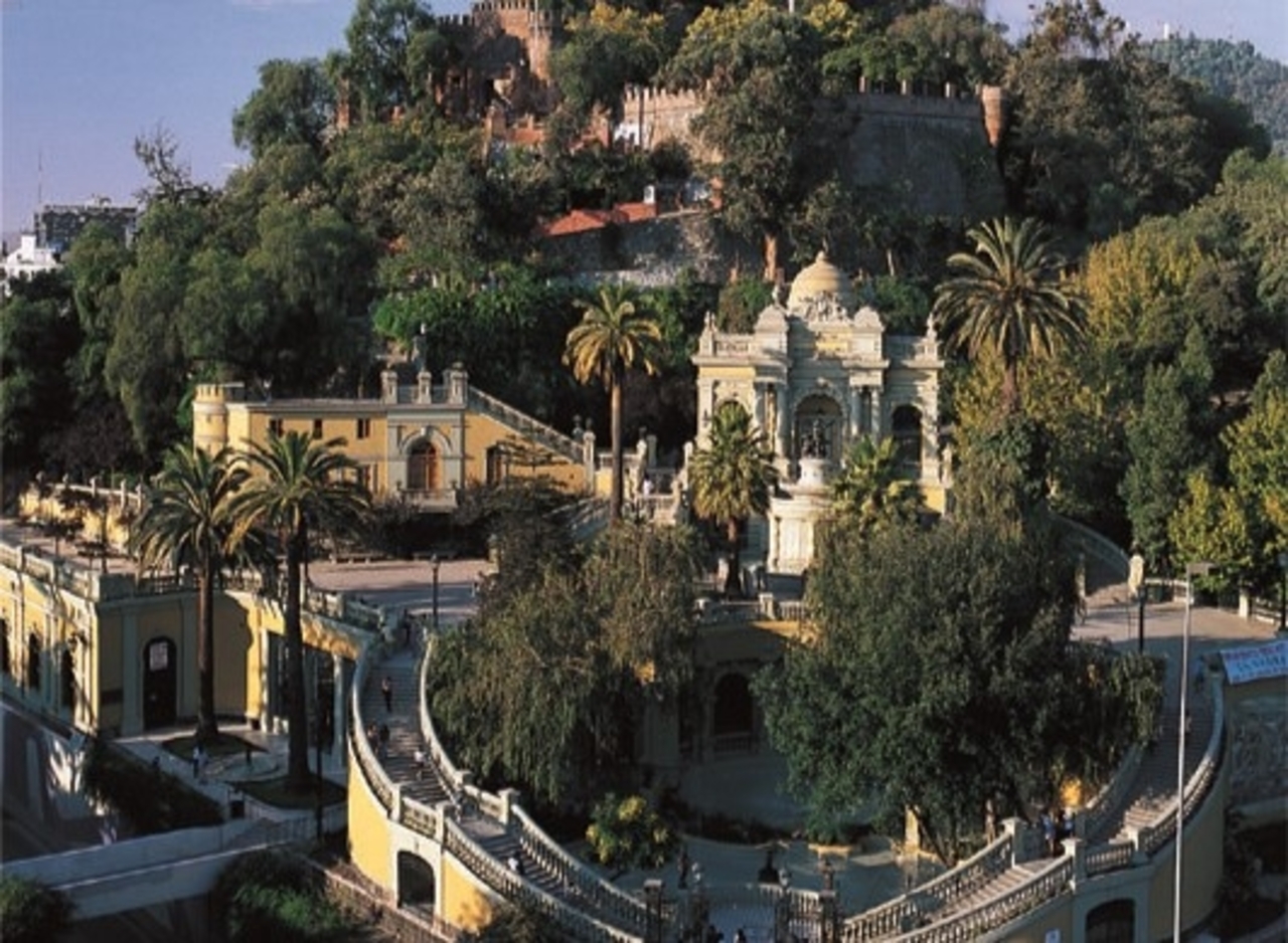 Santiago : Highlights Walking Tour With A Guide