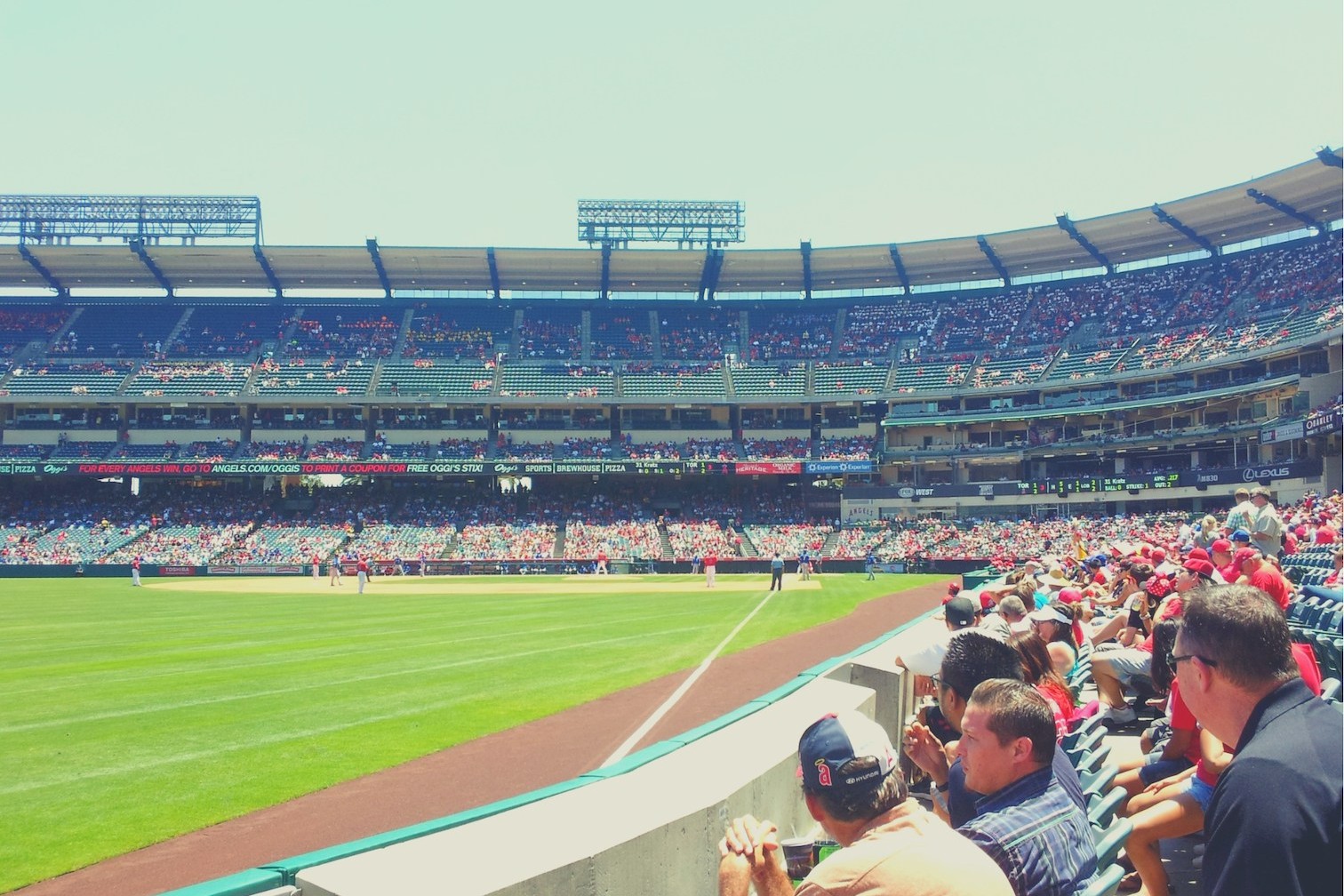 洛杉磯天使隊棒球比賽（Angel Stadium）