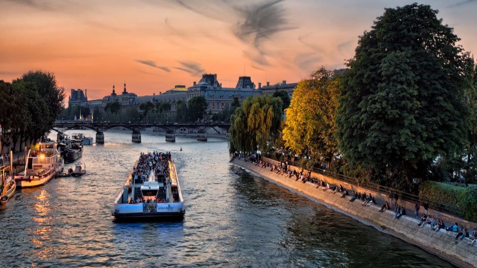 Eiffel Tower Ticket with Optional 1h Sightseeing Cruise