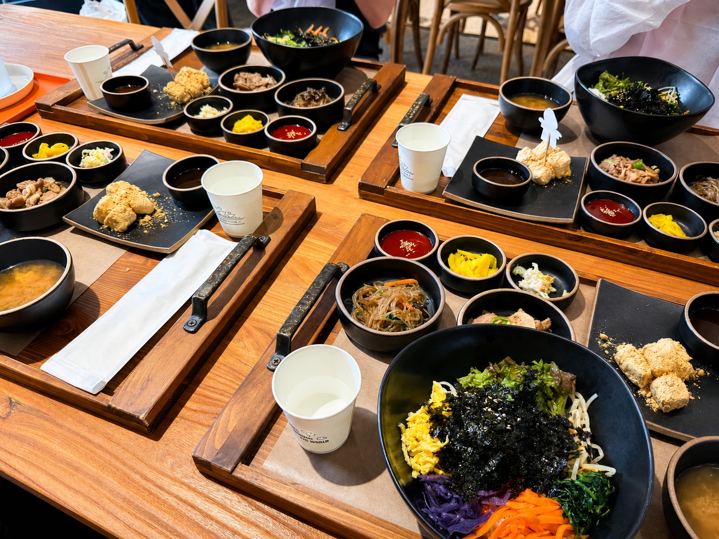 製作韓式辣醬的行程包含午餐，由體驗中心提供。午餐通常包含韓式拌飯；實際菜單將根據當天情況和體驗中心的安排而有所不同。