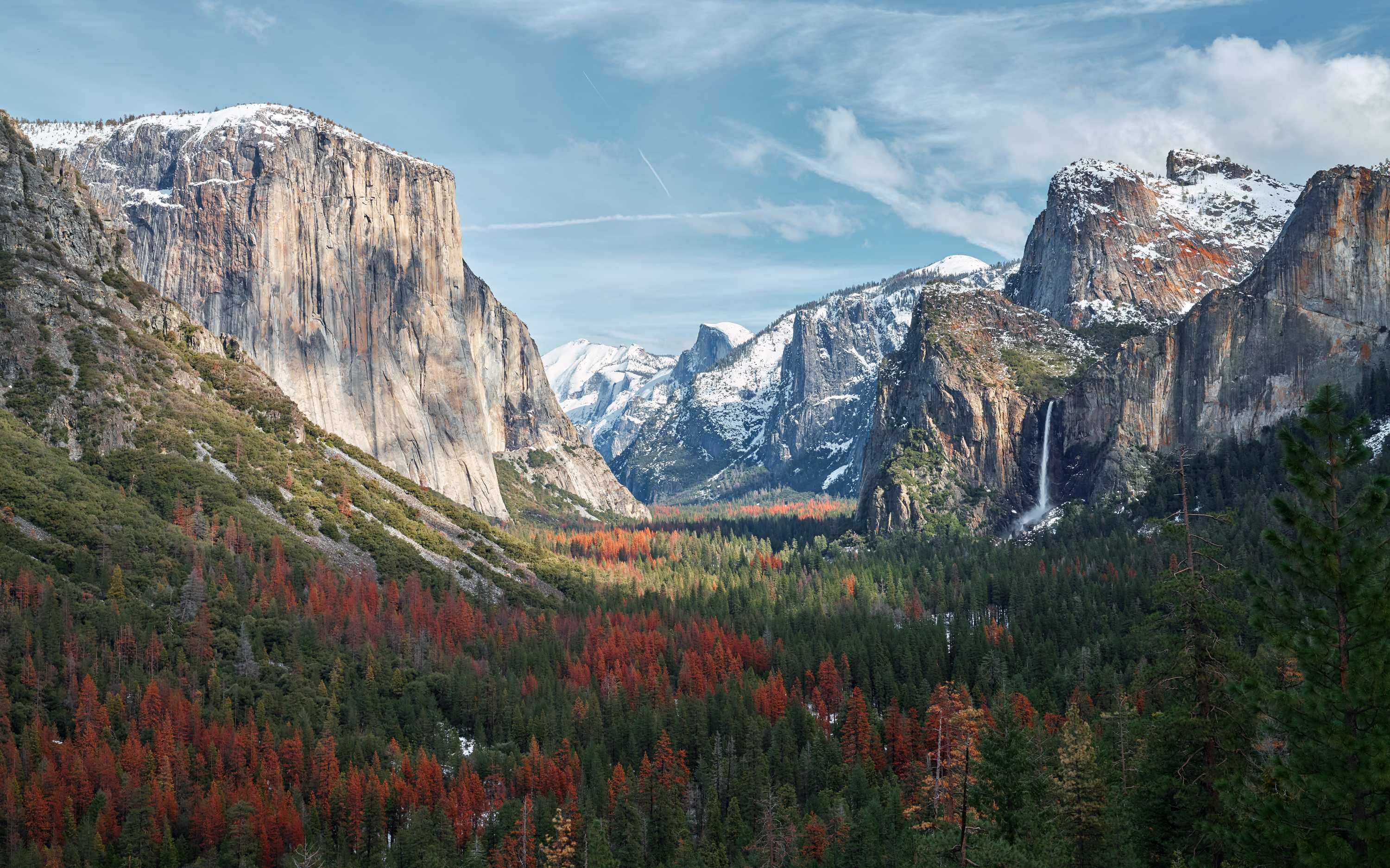 將壯麗的隧道觀景點盡收眼底，El Capitan、Half Dome 和 Bridalveil Fall 瀑布的景色一次飽覽。