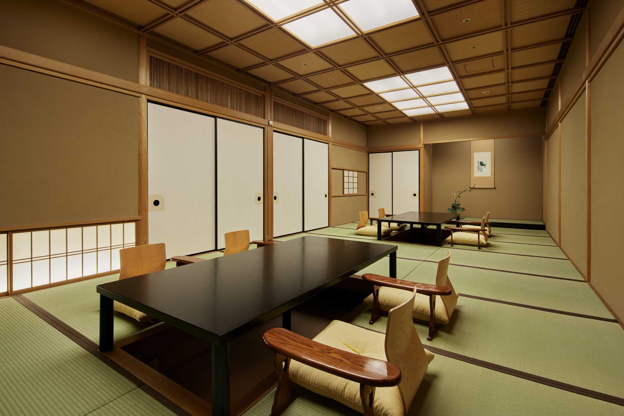 美濃吉（Minokichi）京都懷石料理	- 京都
