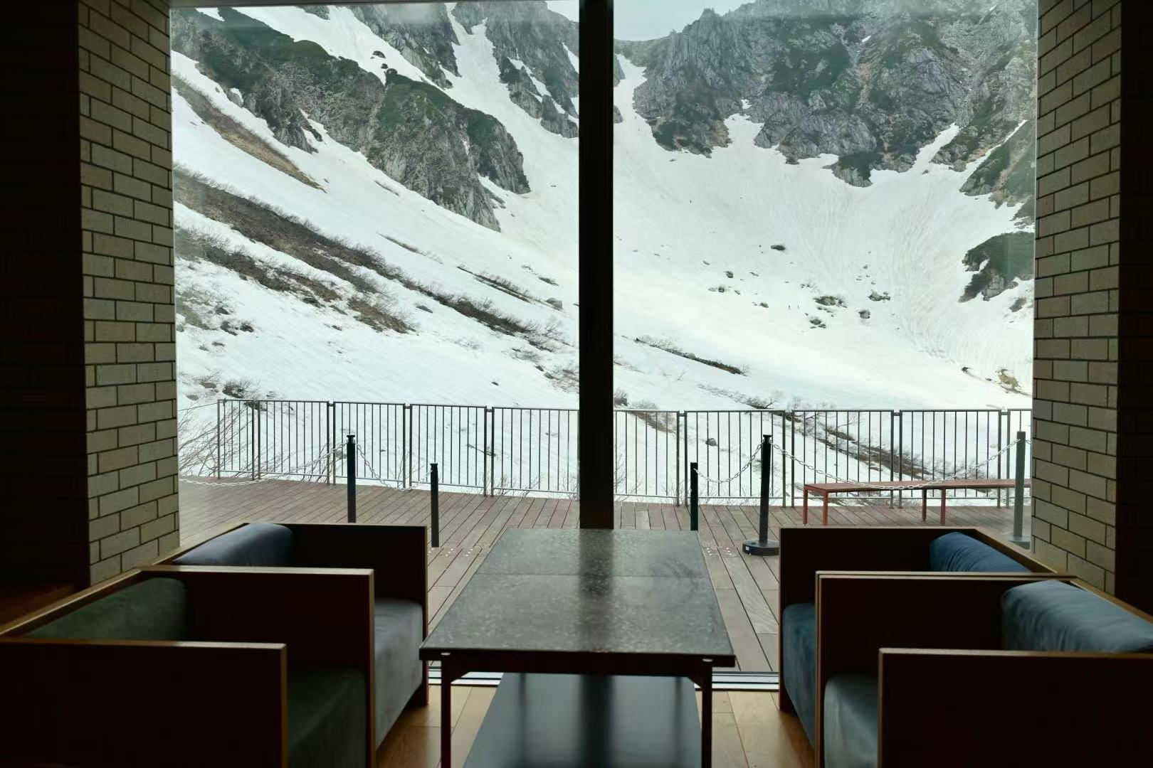 雲上餐廳中看到的景色。