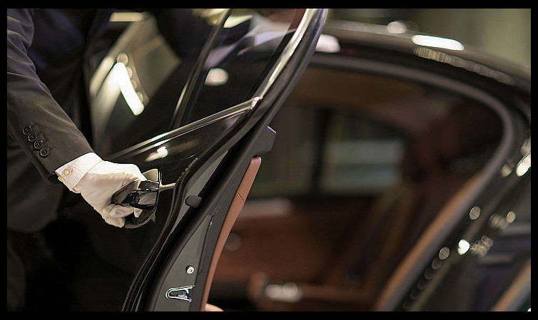 成都三環以內的所有客人均可享受免費上門接駁服務,發車時間為 07:00。這將為你省去打車的麻煩,也無需費心應對陌生環境的出行難題。 成都三環以內的所有客人均可享受免費上門接駁服務,發車時間為 07:00。這將為你省去打車的麻煩,也無需費心應對陌生環境的出行難題。