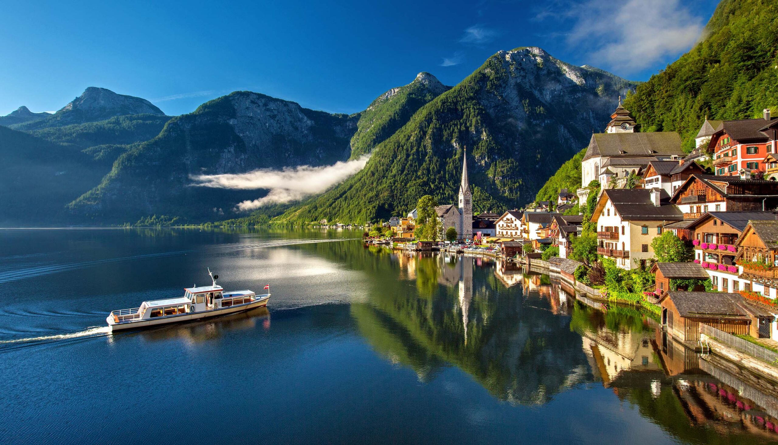 Private full-Day Tour of Hallstatt & Salt mine from Salzburg