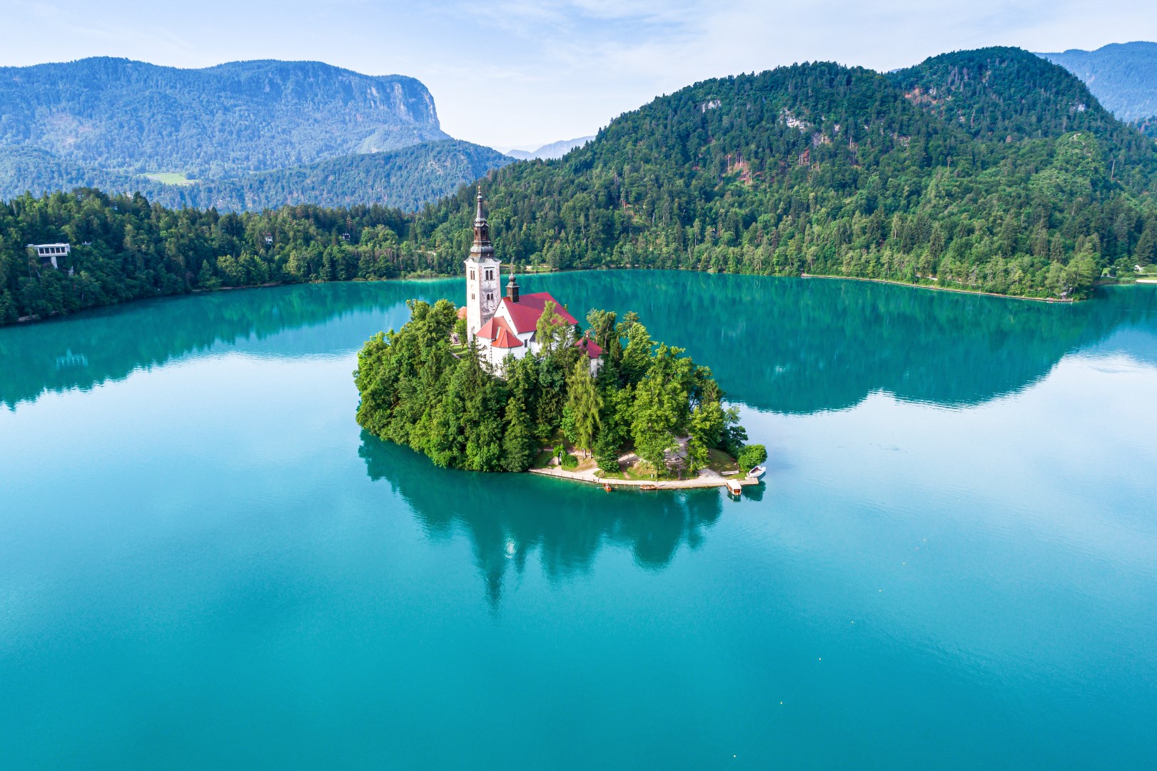 lake bled of blue waters