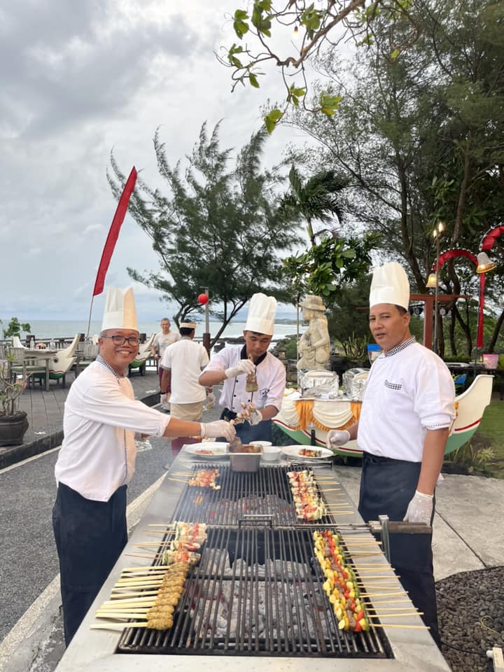 巴厘島海神廟De Jukung Resto And Bar 美食體驗