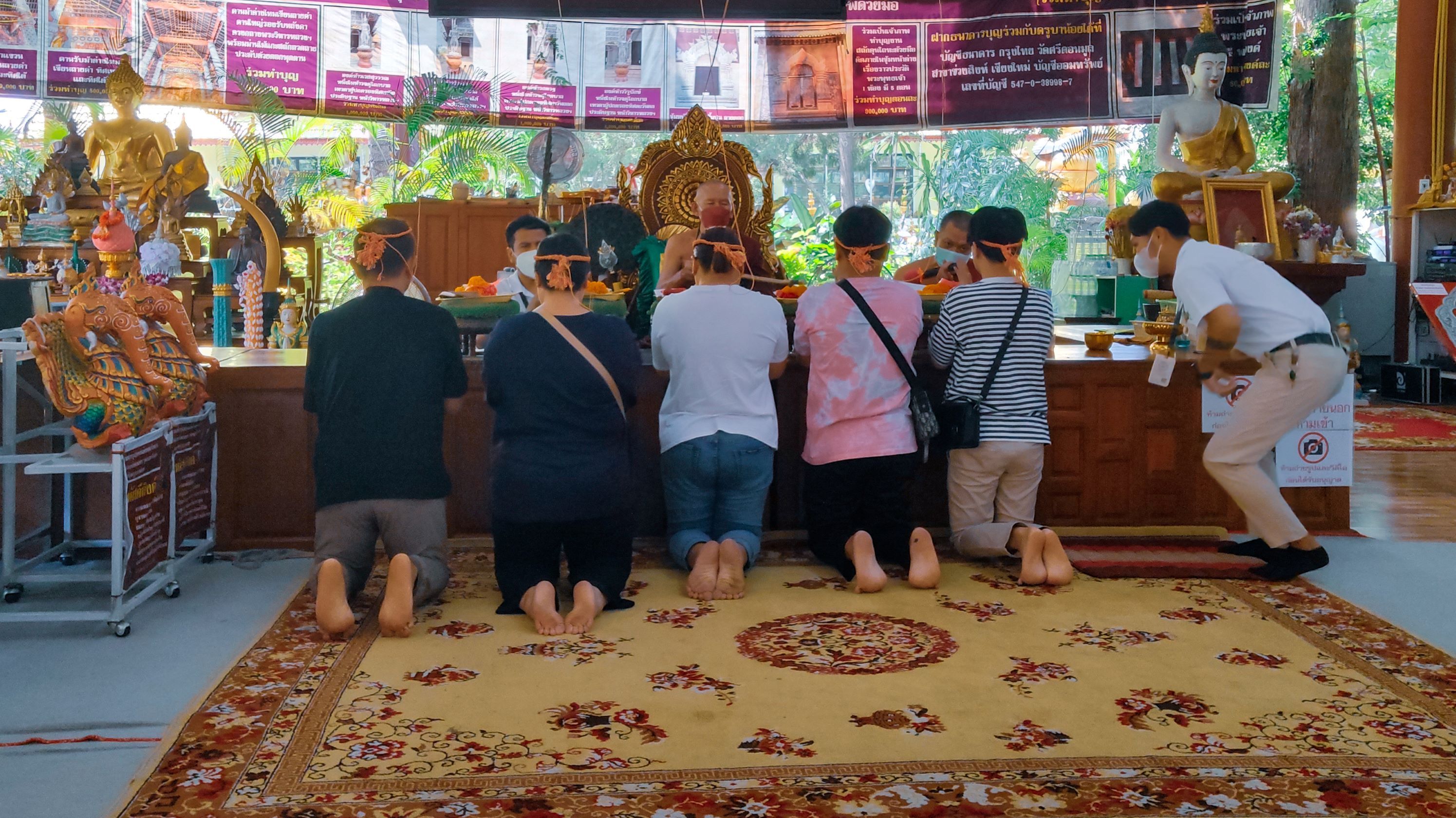 與古巴 Noi 一起體驗金箔祈福和米其林美食半日遊