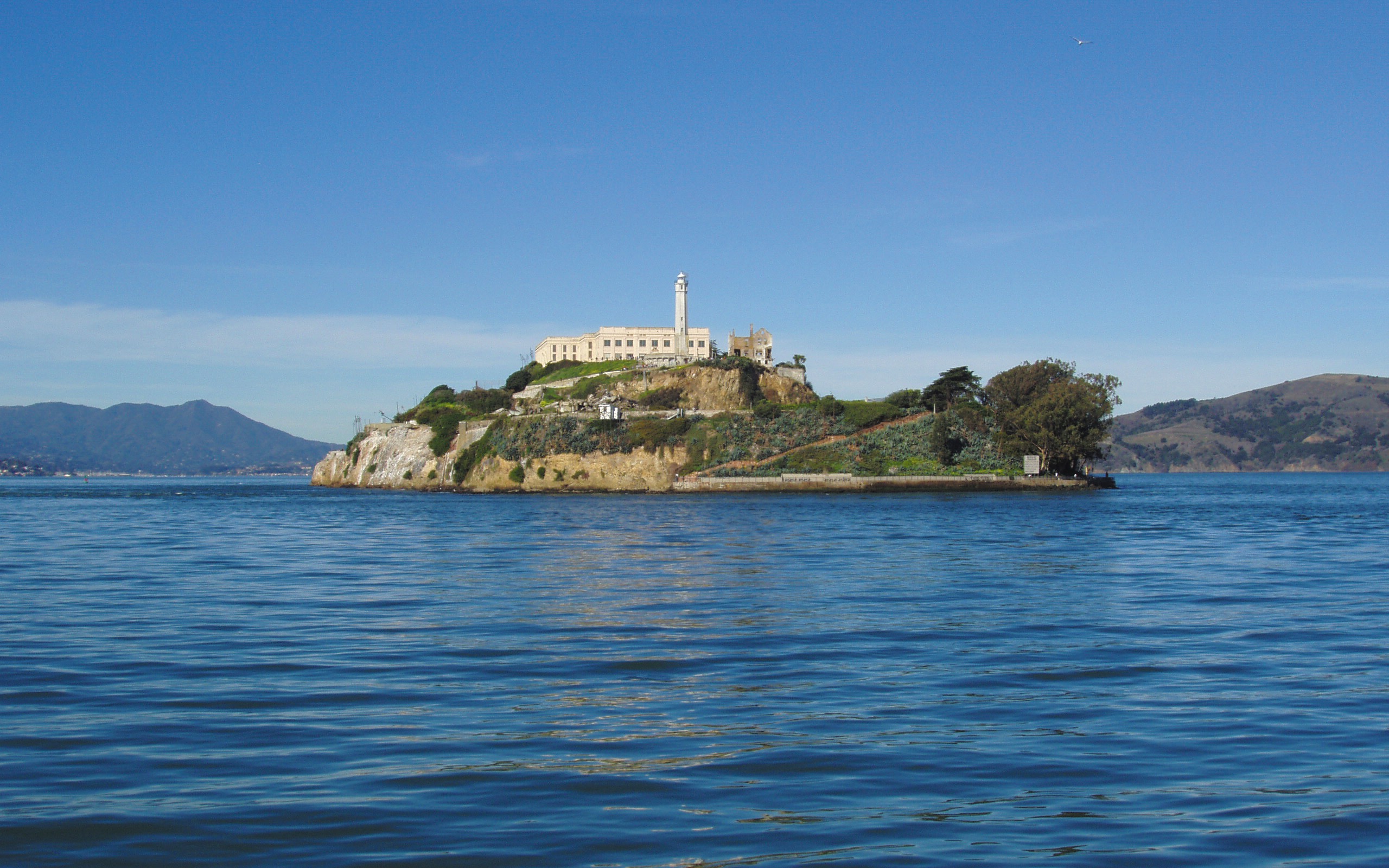Visit Alcatraz + Golden Gate Bridge Bike Tour (2-Day)