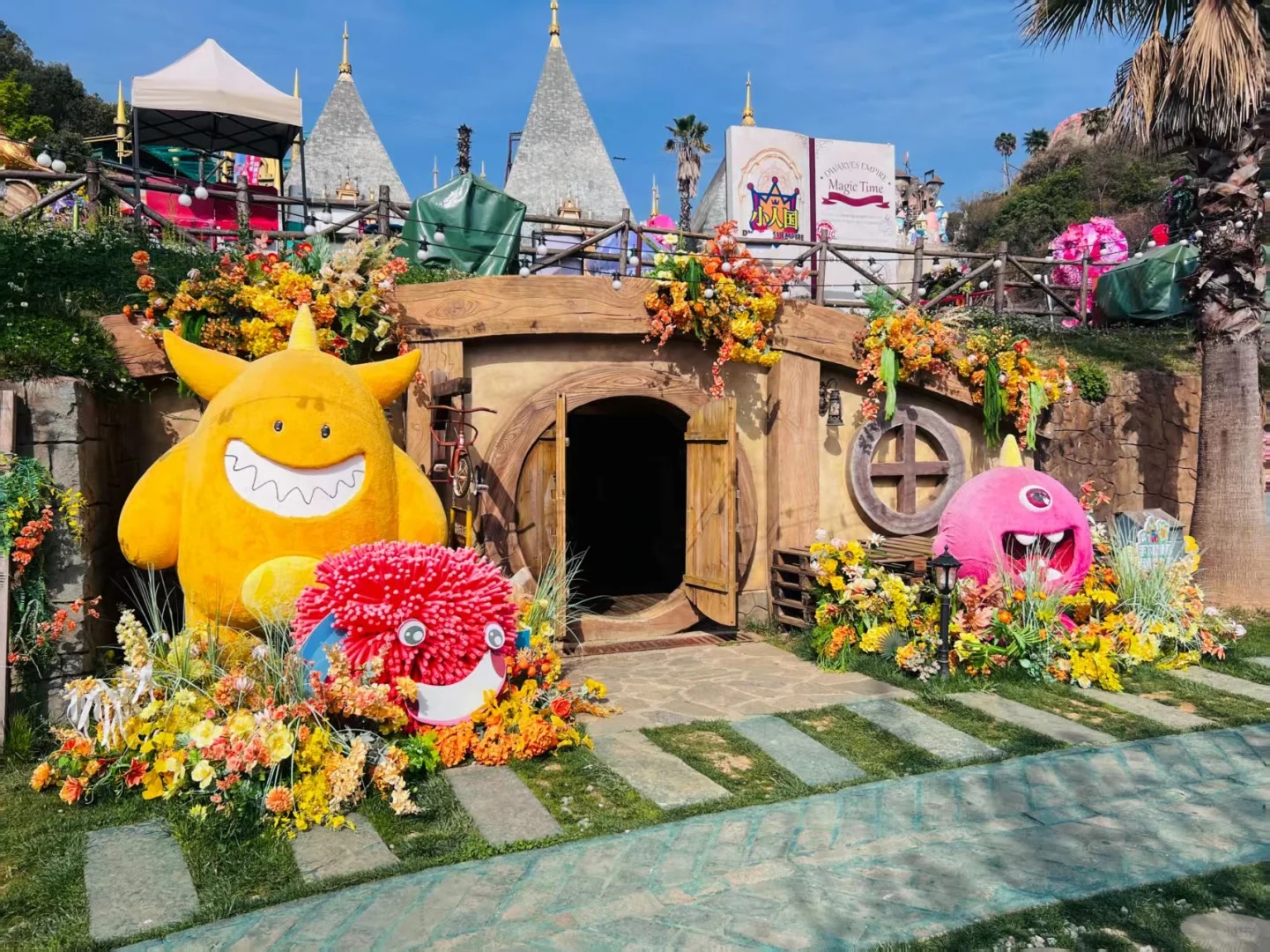 一踏入樂園，就彷彿掉進了一個夢幻的童話世界裡
