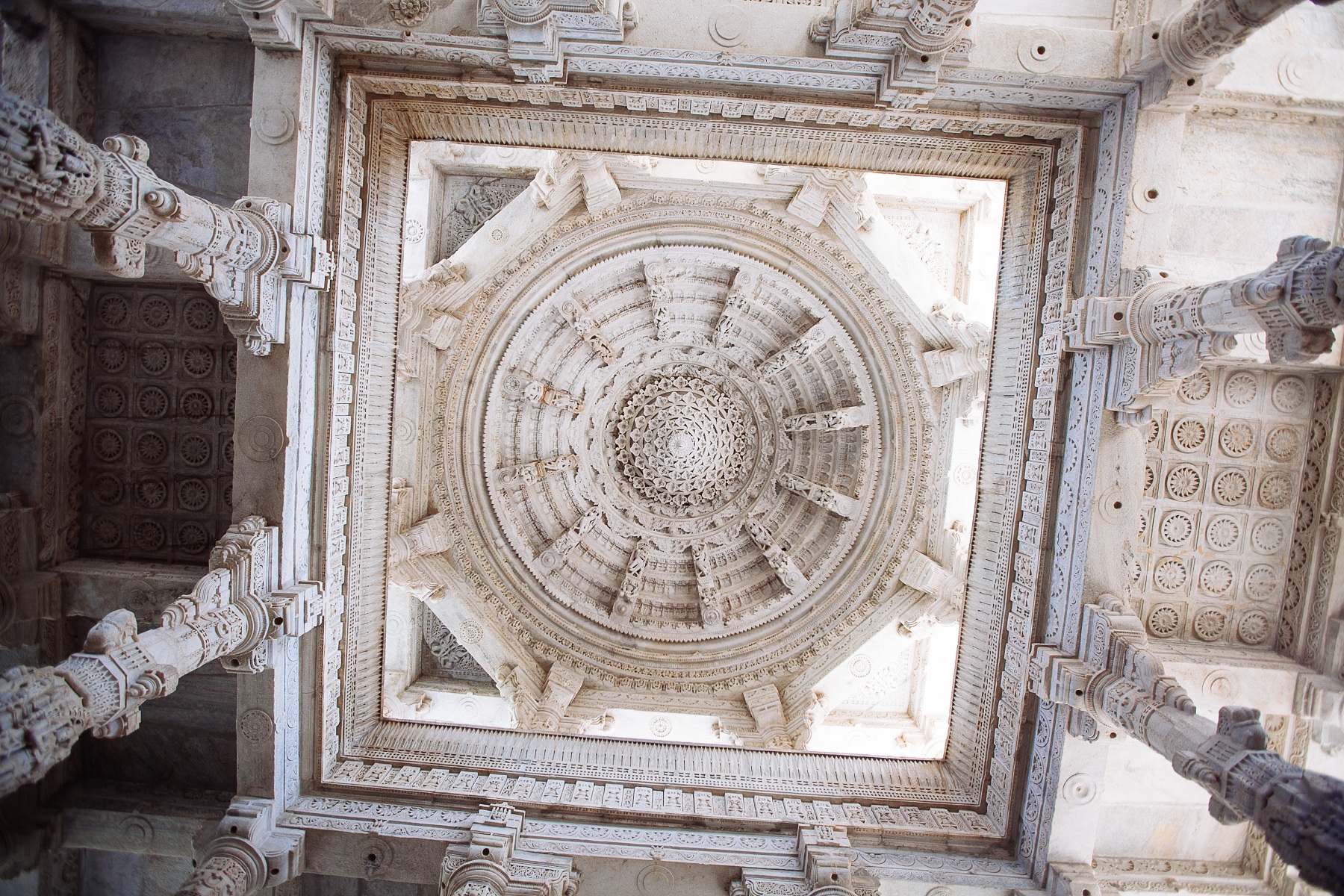 See Ranakpur Temple & Kumbhalgarh Fort with Mt Abu Drop from Jodhpur