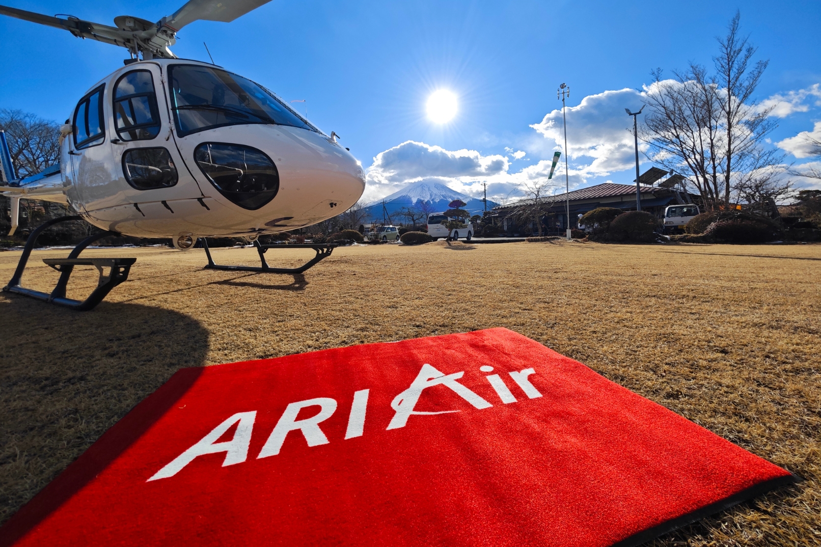 Heliport & 5-seater large helicopter