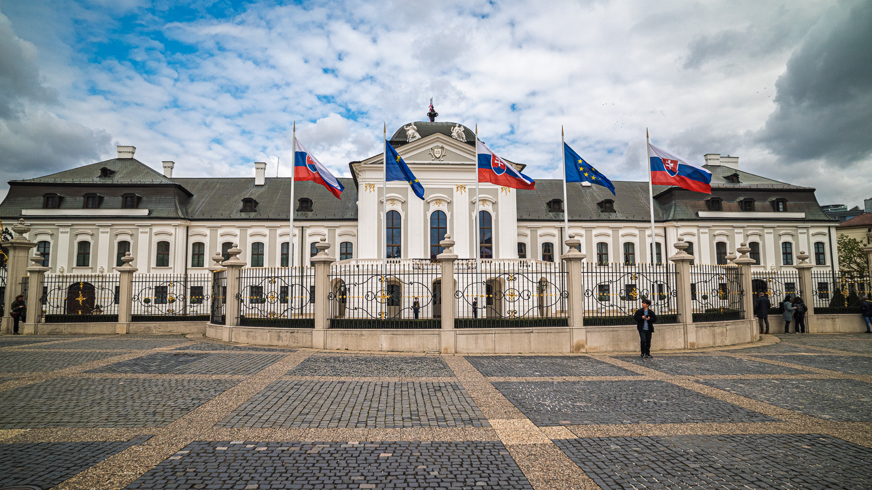 Day Trip to Budapest and Bratislava, two capitals in one day