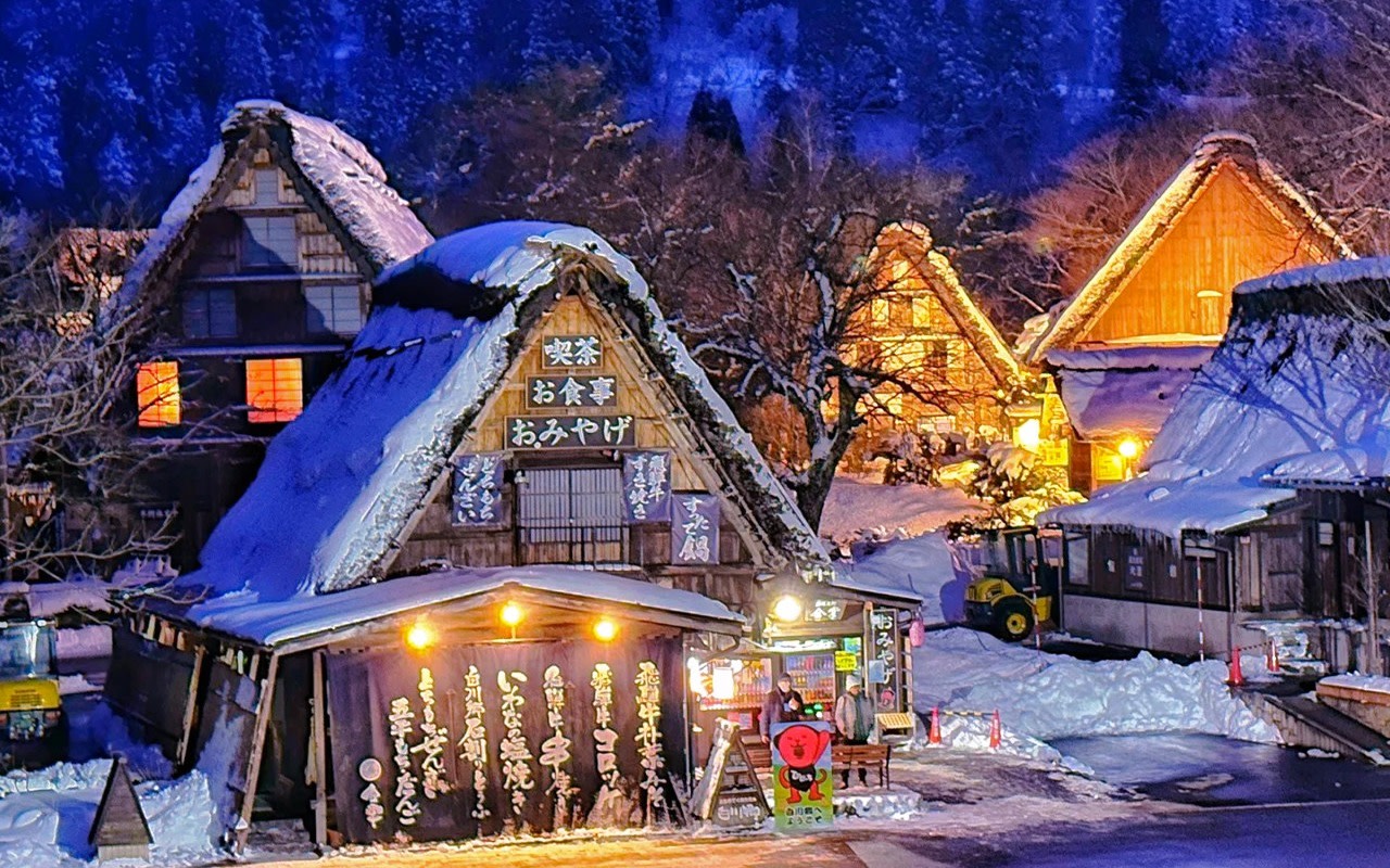 Takayama & Shirakawa-go Winter Light-Up One Day Tour (Departure from Nagoya)