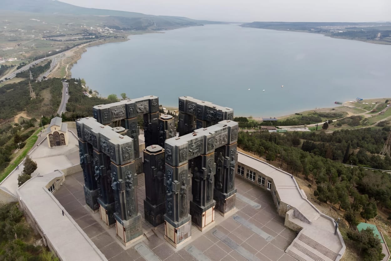 Tbilisi to Kakheti: 7Wine Tasting, Sighnaghi & Monument