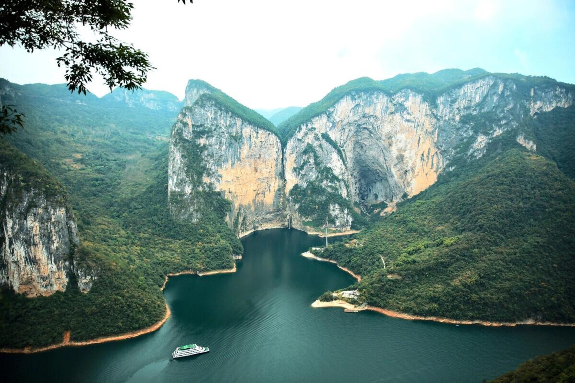 Enshi Qingjiang Scenic Area Full-Day Cruise Experience
