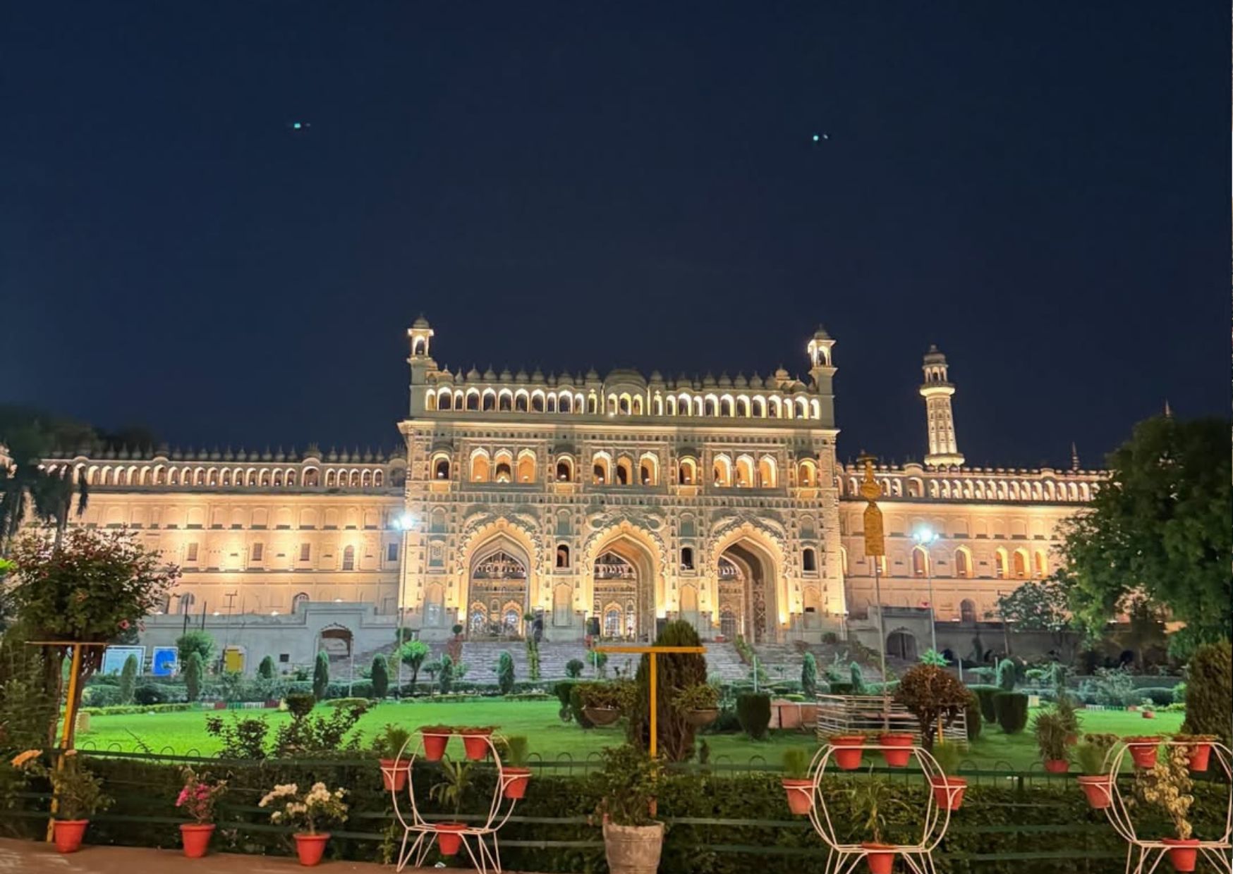 Explore Lucknow in Nightlights: Guided Walking Tour by Foot