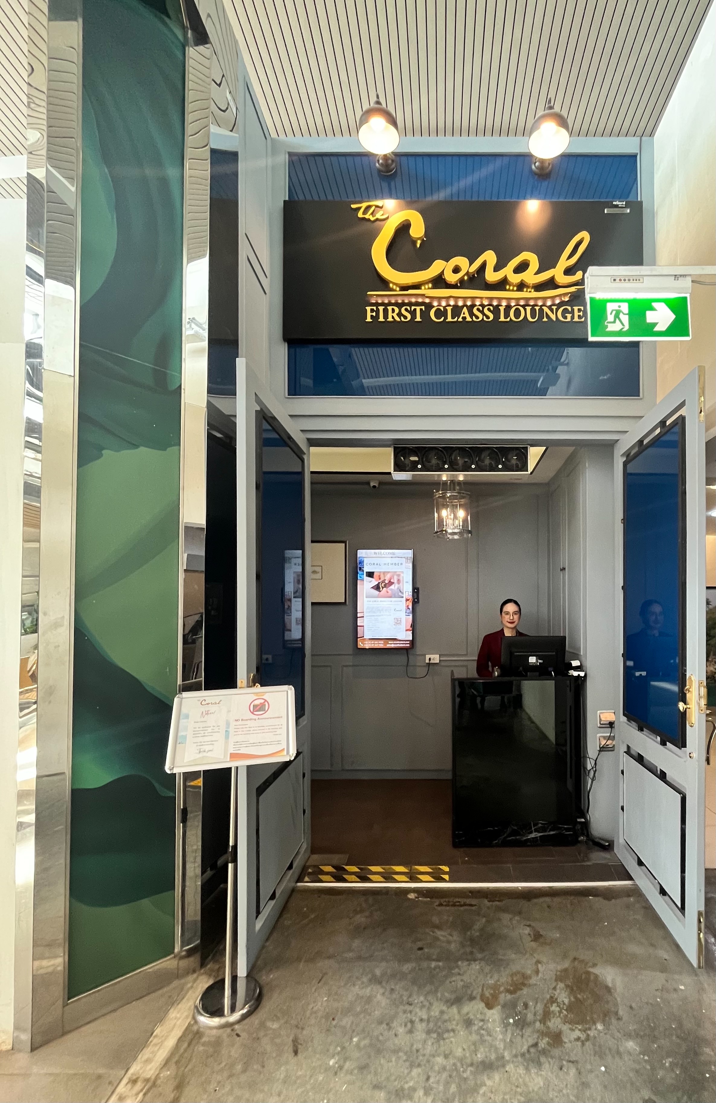 Coral First Class International Departure Lounge (HKT)